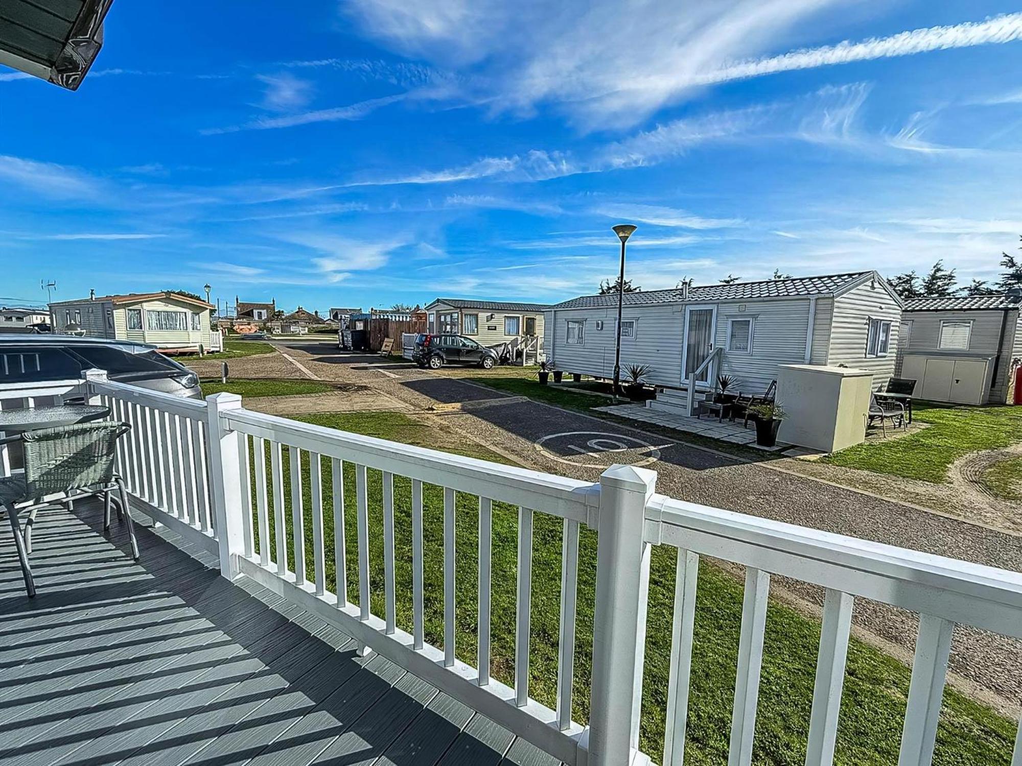 Stunning 6 Berth Caravan At Suffolk Sands Ref 45031g Parque de Campismo Felixstowe